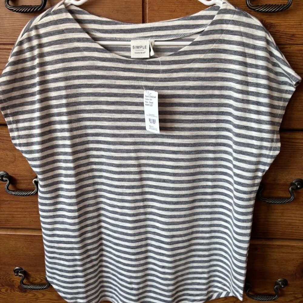 NWT Suzanne Betro Gray/White Striped Top